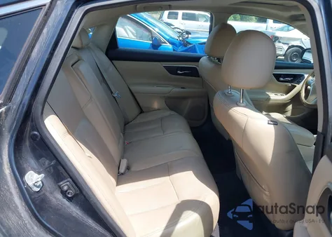 2016 Nissan Altima 3.5 Sl/3.5 Sr z USA, uszkodzony, nr VIN 1N4BL3AP3GC121102